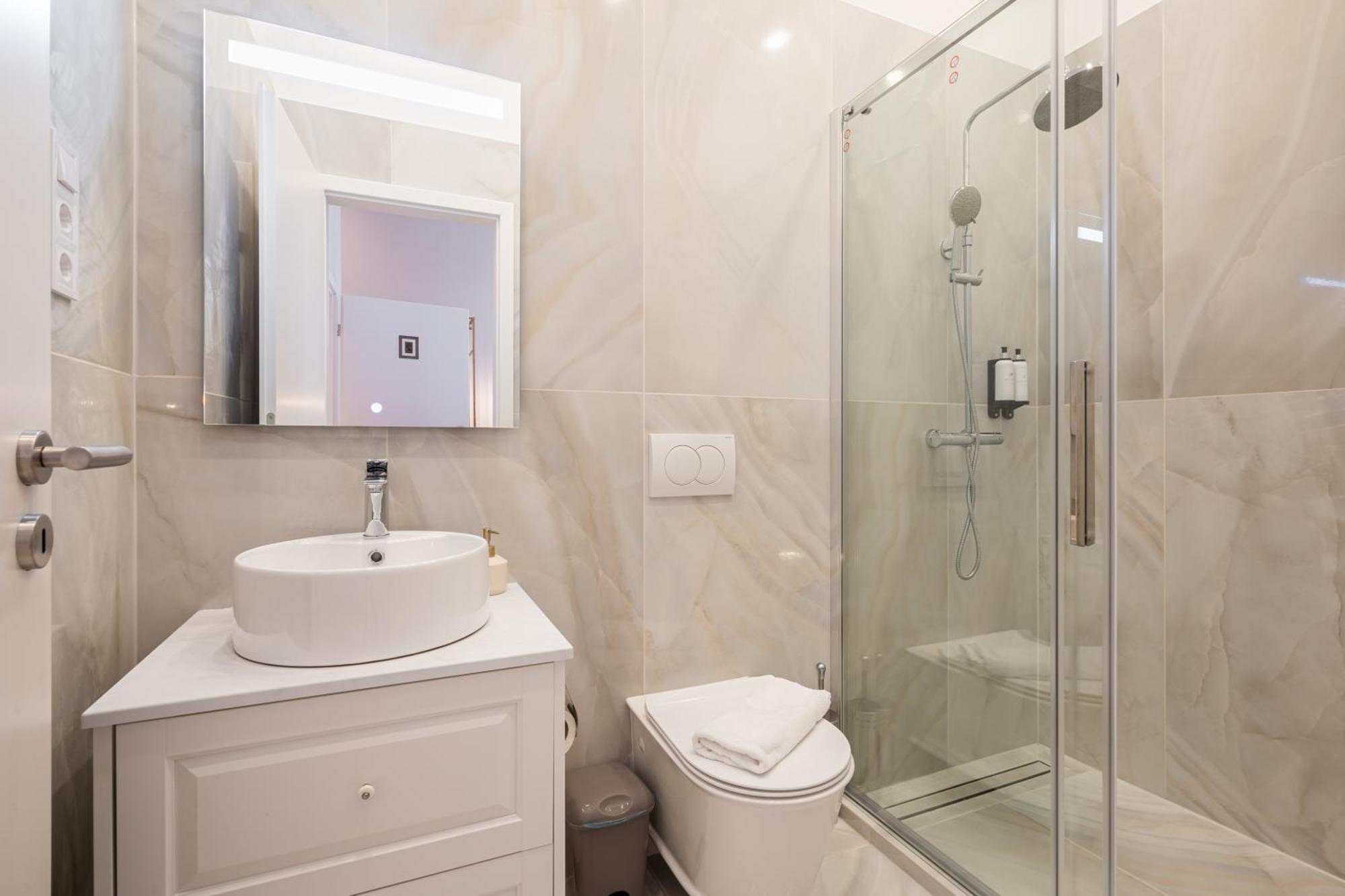 W30 - Wesselenyi Charming Apartment - Best Location By Bqa Budapest Bagian luar foto