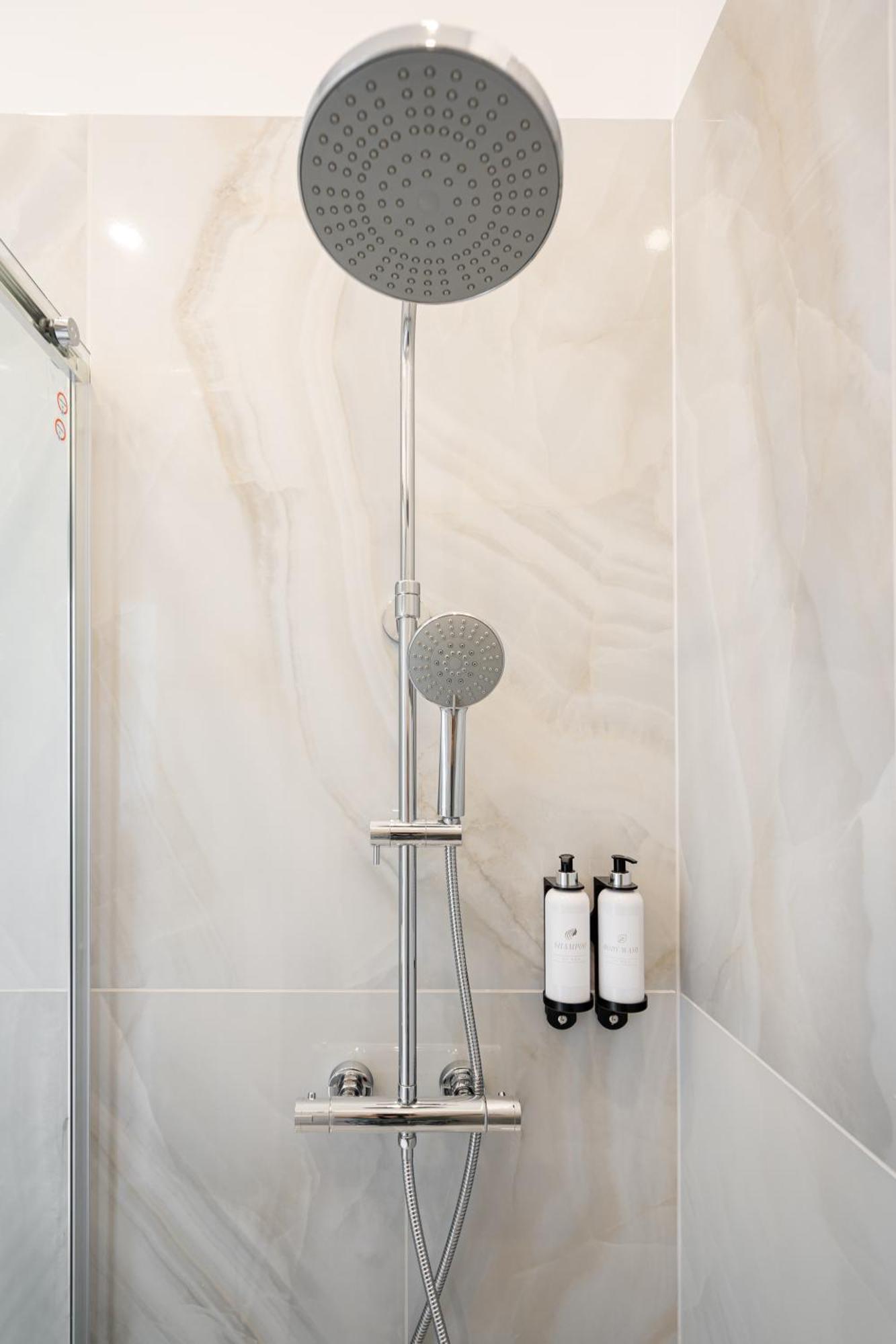 W30 - Wesselenyi Charming Apartment - Best Location By Bqa Budapest Bagian luar foto